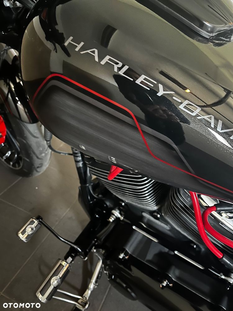 Harley-Davidson FXSB Breakout - 11