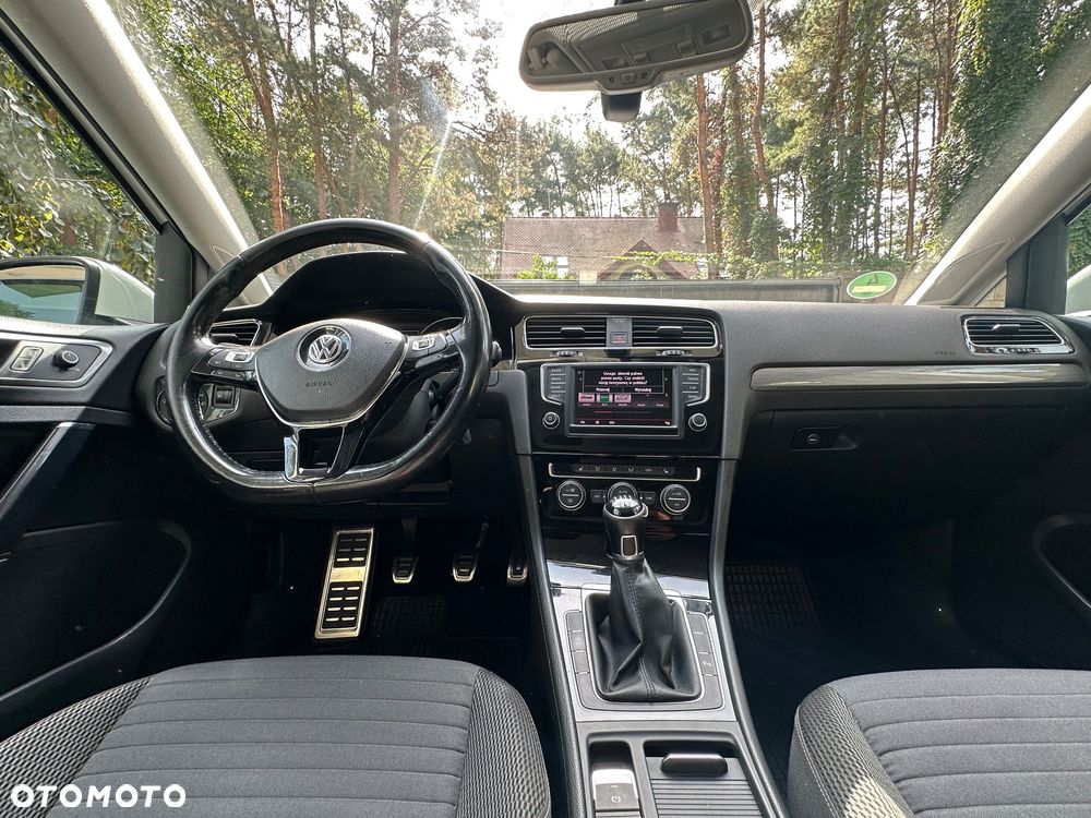 Volkswagen Golf 2.0 TDI SCR Life - 28