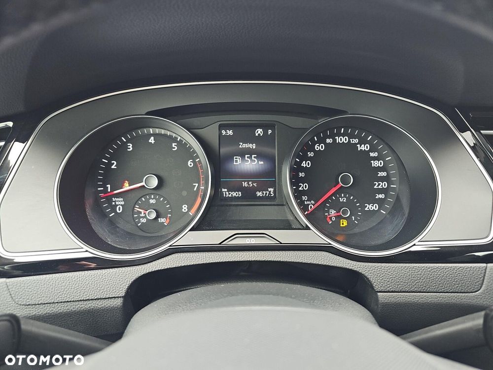 Volkswagen Passat - 20