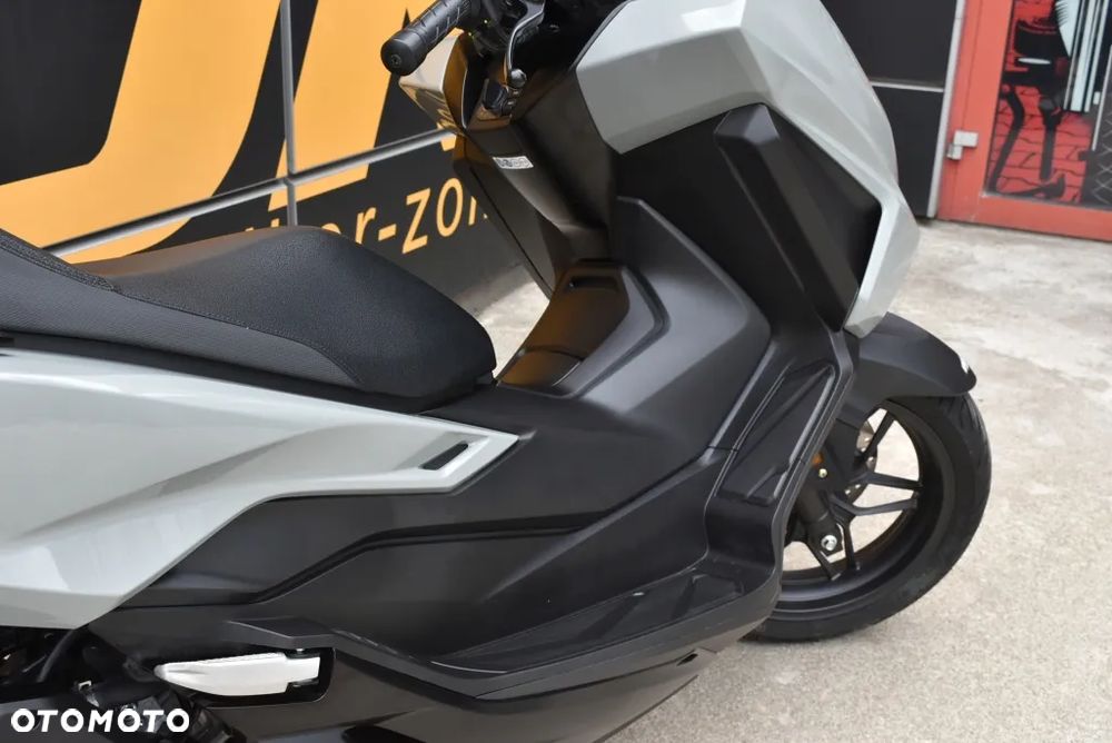 Honda NSS - 28