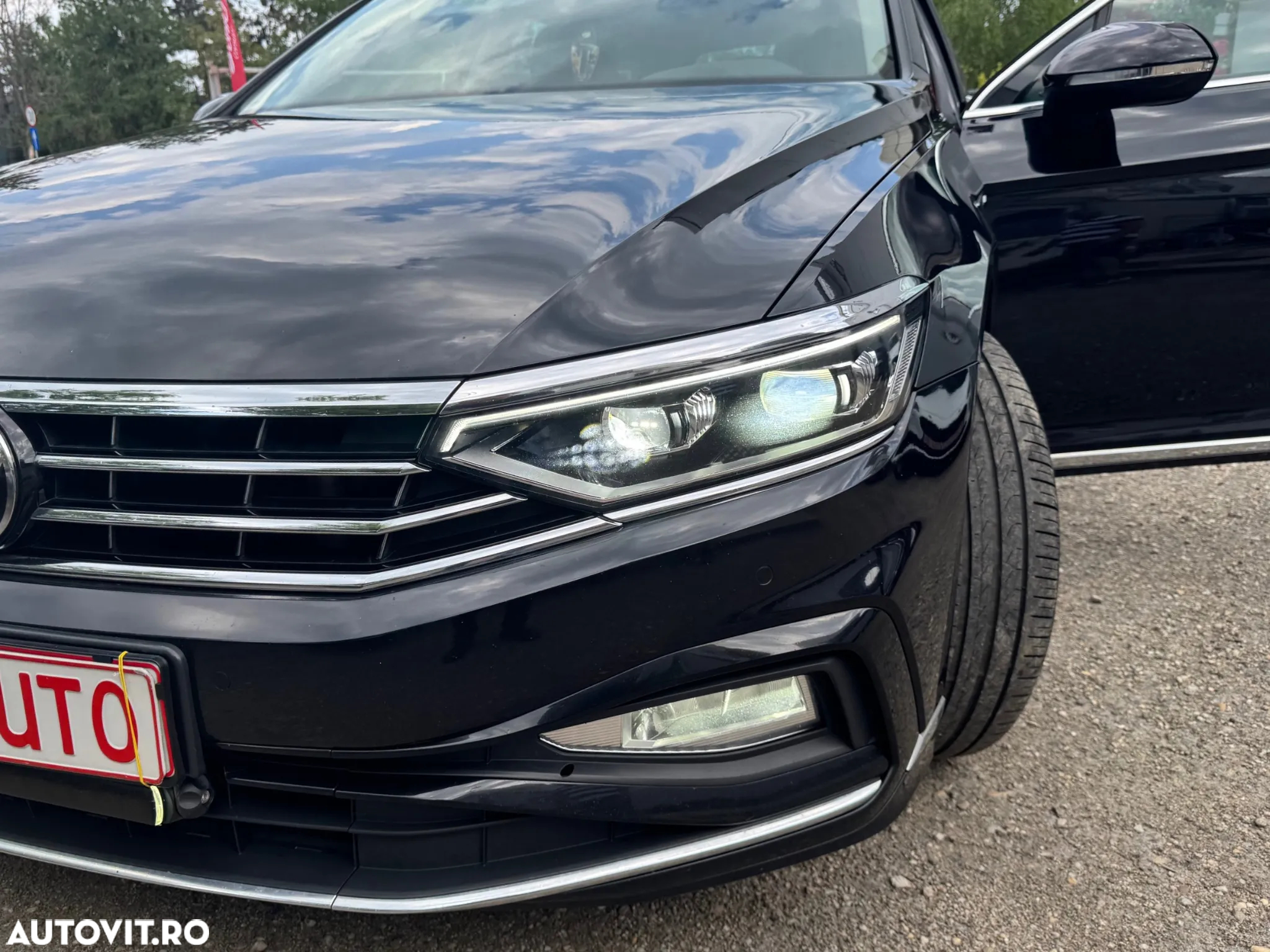 Volkswagen Passat Variant 2.0 TDI 4Mot DSG Highline - 26