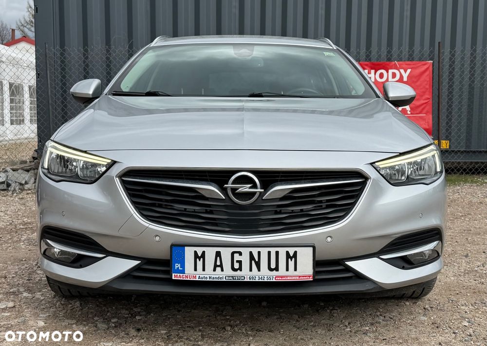 Opel Insignia - 30