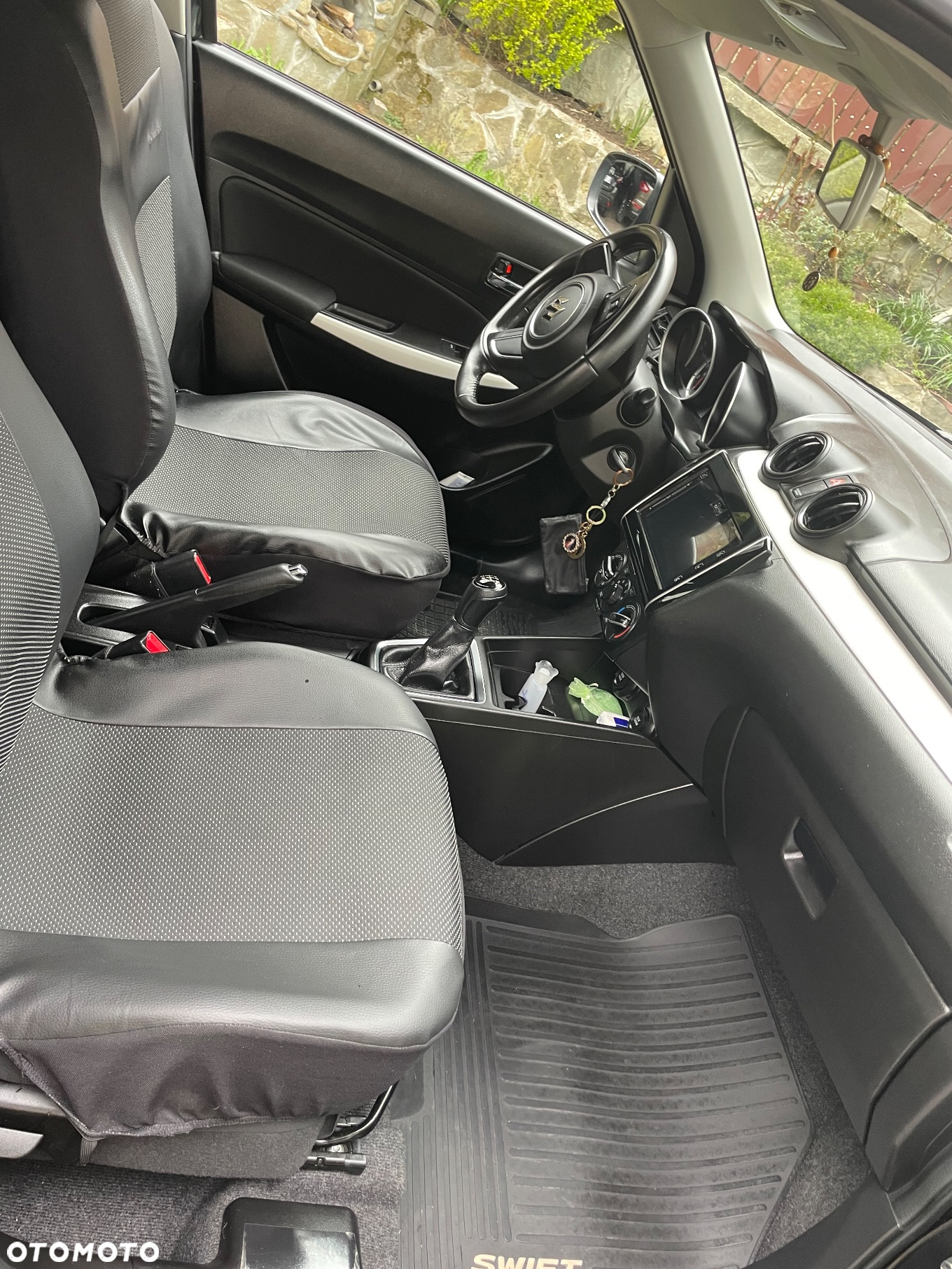 Suzuki Swift 1.0 T Premium Plus - 17