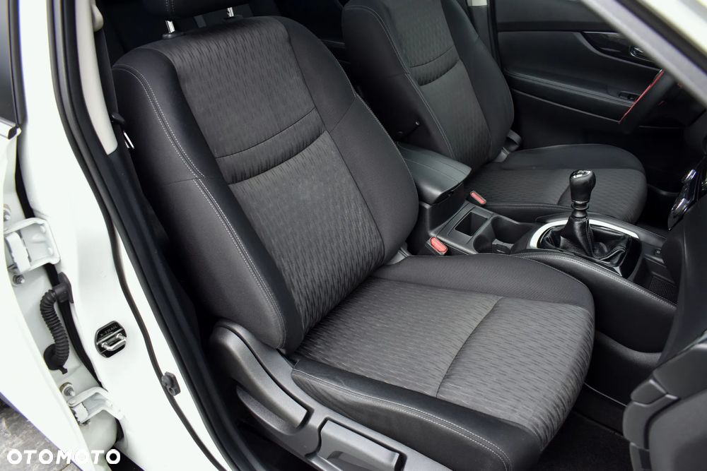 Nissan X-Trail 1.6 DIG-T N-Vision - 35