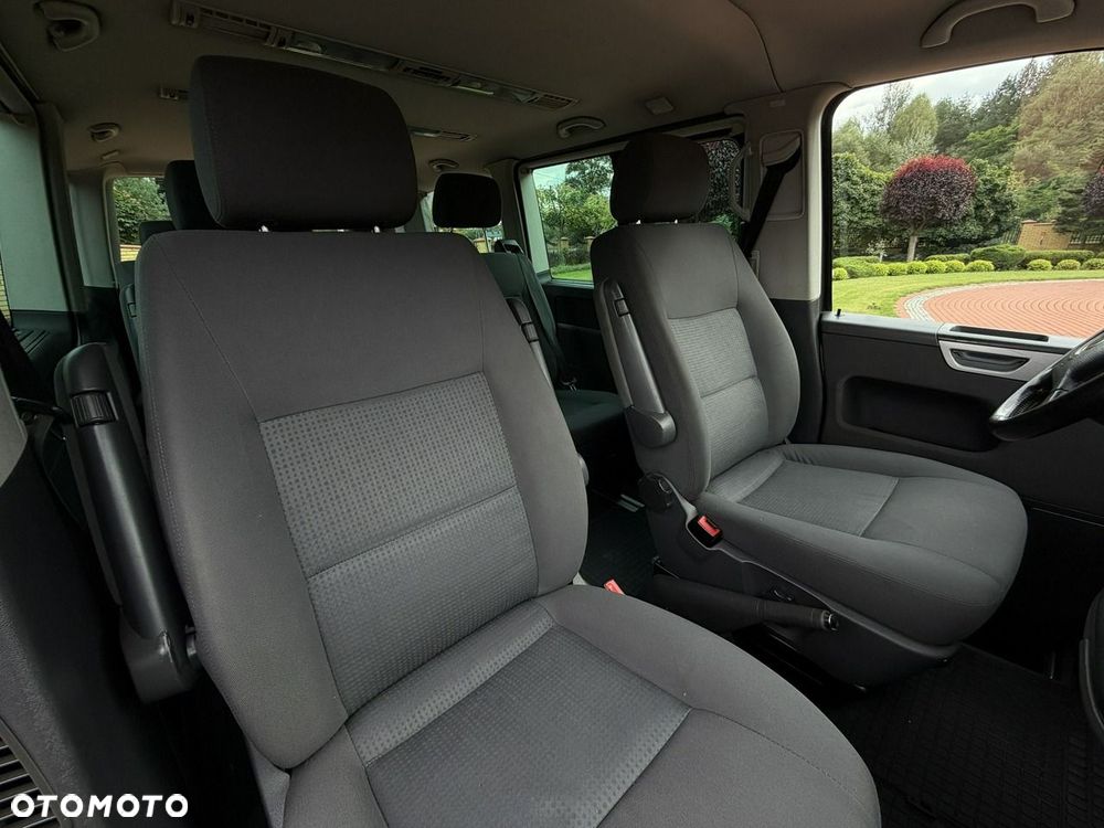 Volkswagen Multivan - 28