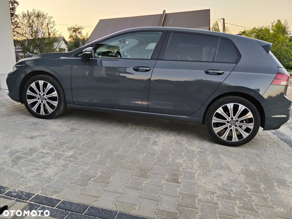 Volkswagen Golf - 2