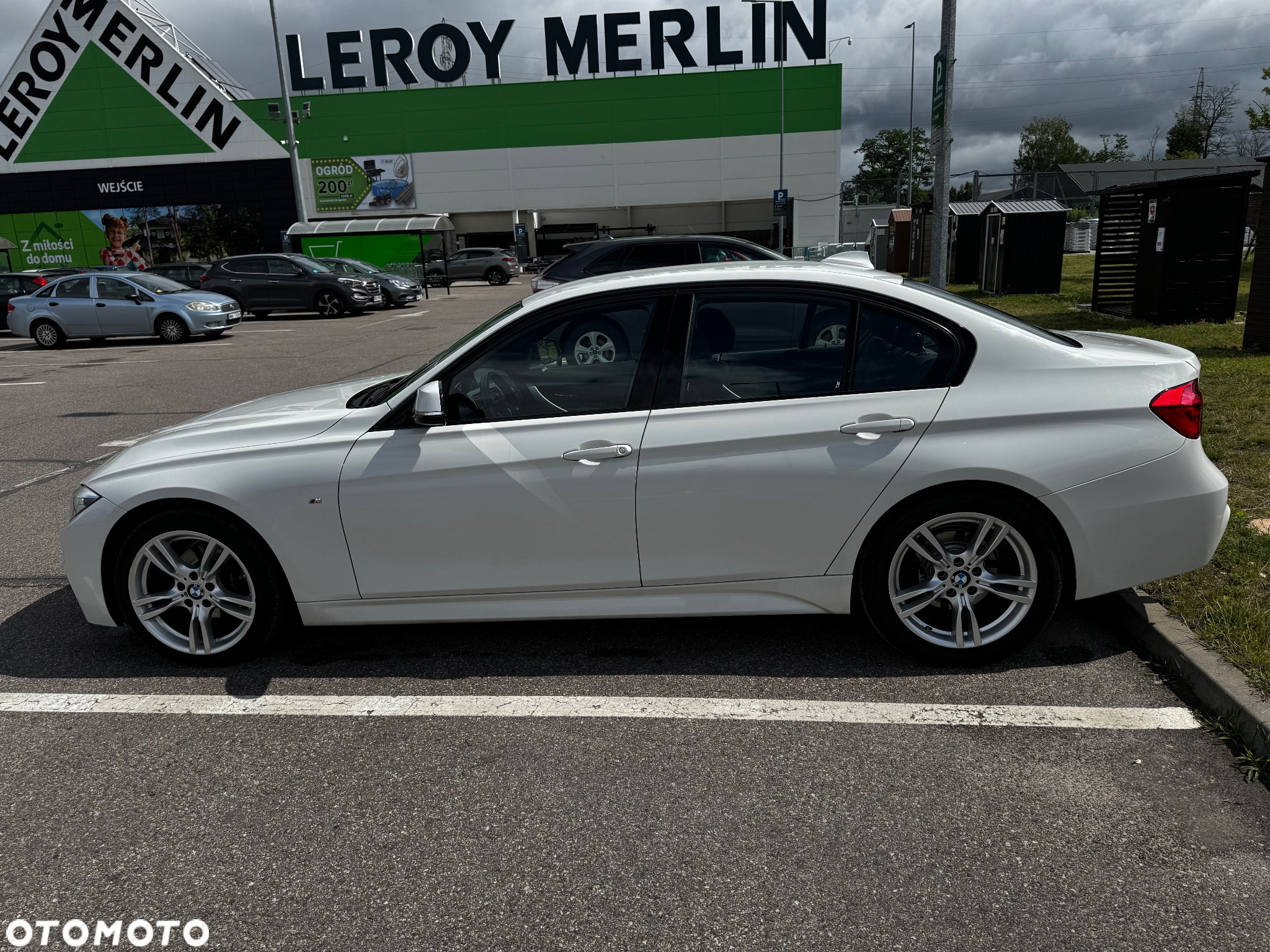 BMW Seria 3 318i - 4