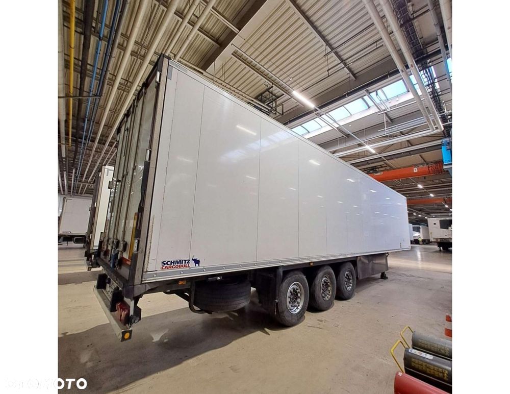 Schmitz Cargobull SKO FP 60 ThermoKing SLXi 300 - 3
