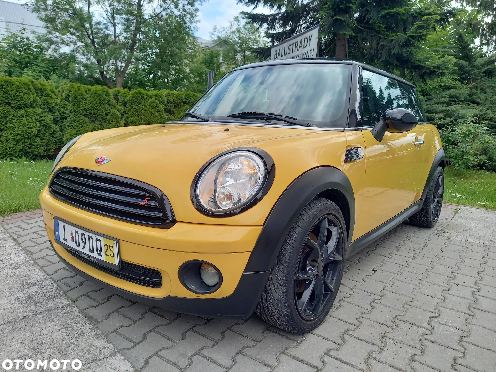 MINI Cooper 50 Mayfair - 3
