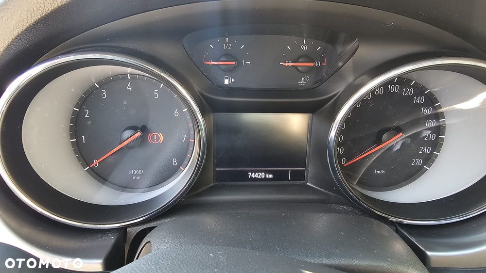 Opel Astra 1.4 Essentia - 9