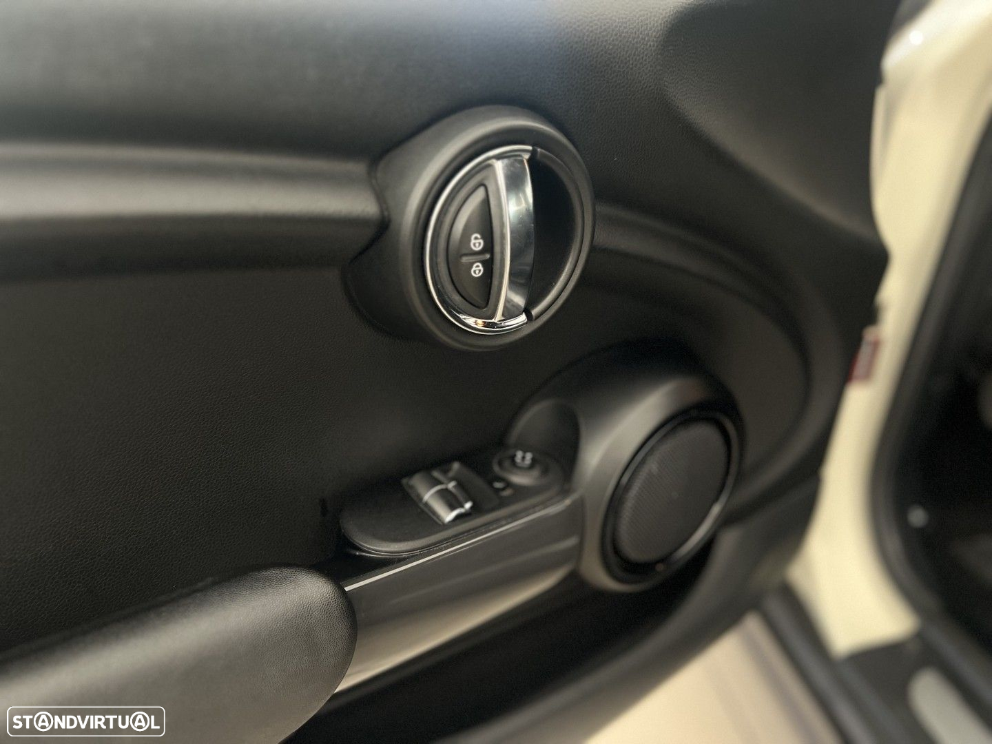 MINI 3 Portas Cooper D - 15