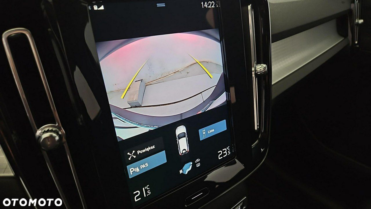 Volvo XC 40 T3 Momentum Pro - 21