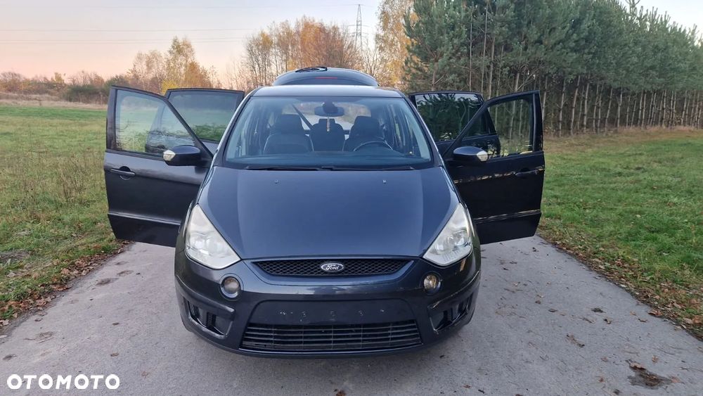 Ford S-Max - 22