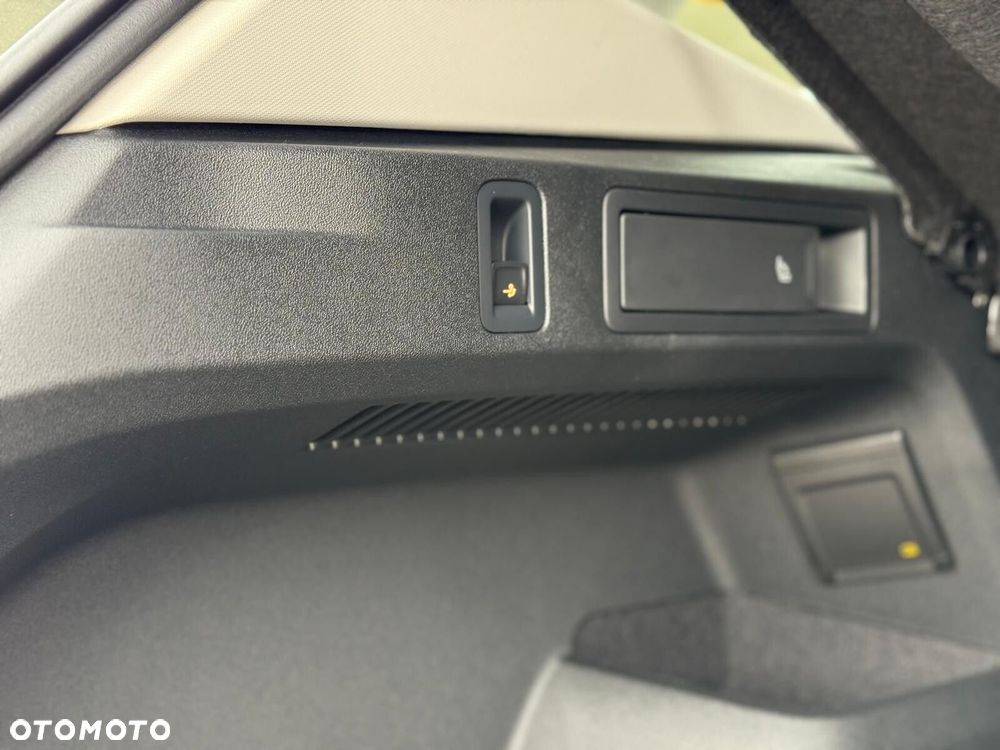 Volkswagen Tiguan 1.5 eTSI Elegance DSG - 37