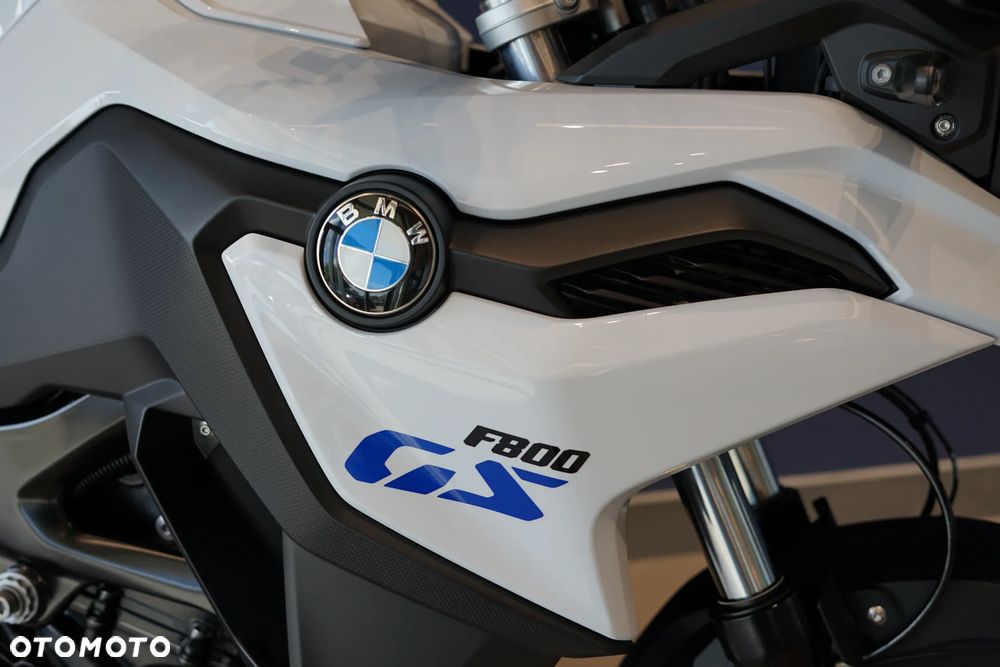 BMW F - 11