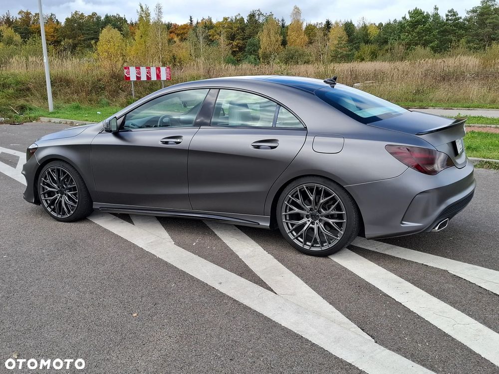Mercedes-Benz CLA 250 7G-DCT AMG Line - 4
