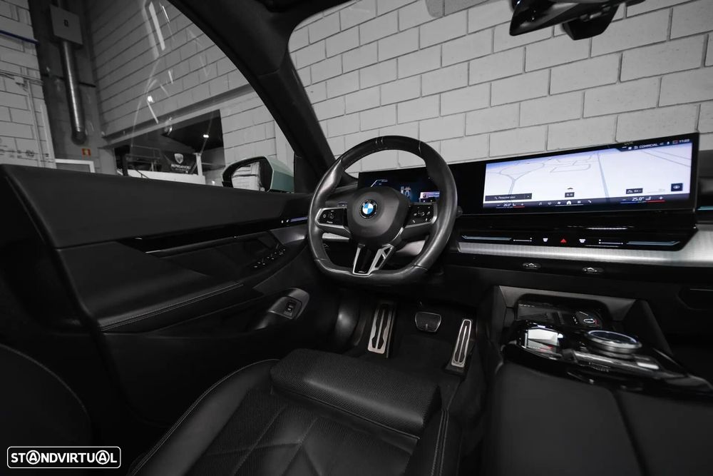 BMW 520 d Pack Desportivo M - 37