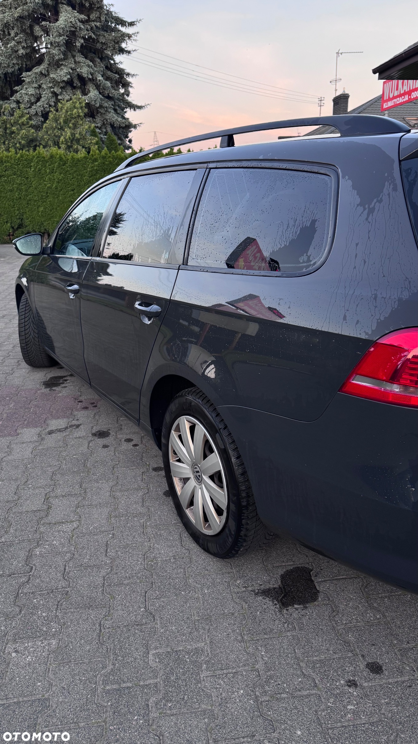 Volkswagen Passat 1.6 TDI Business Line - 13