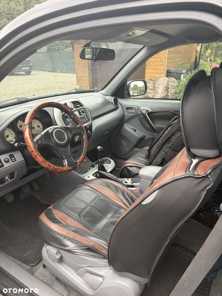Toyota RAV4 1.8 VVT-i Terra 2WD - 4
