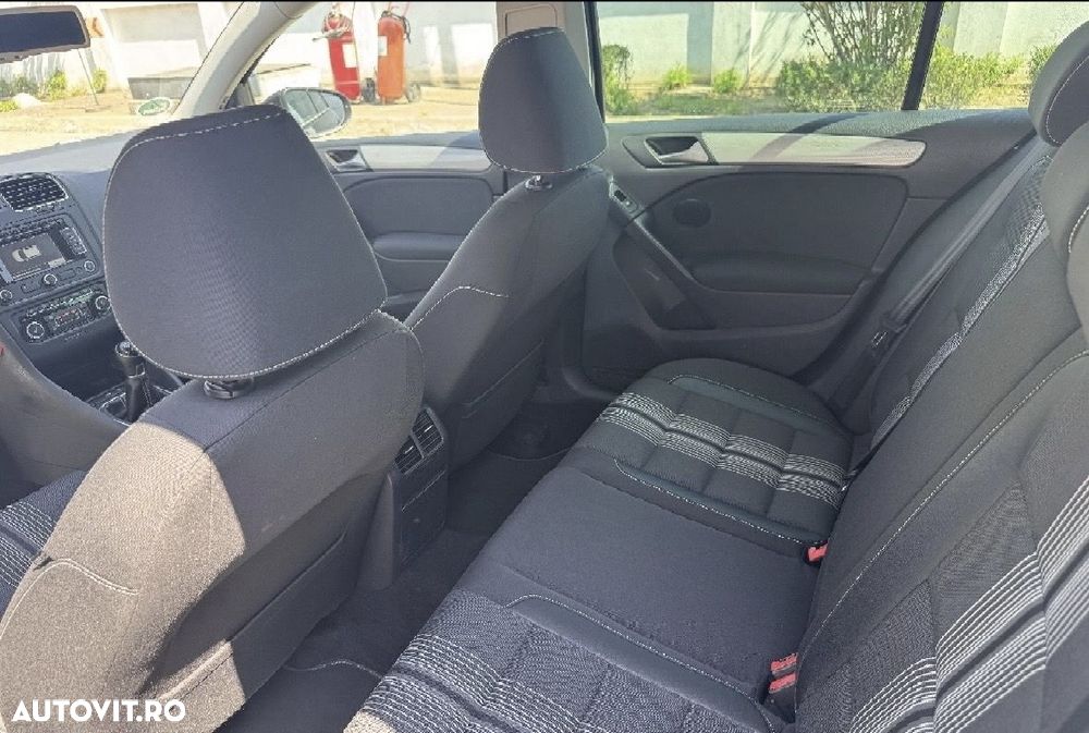Volkswagen Golf - 12