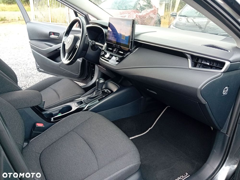 Toyota Corolla 1.8 Hybrid Comfort - 22