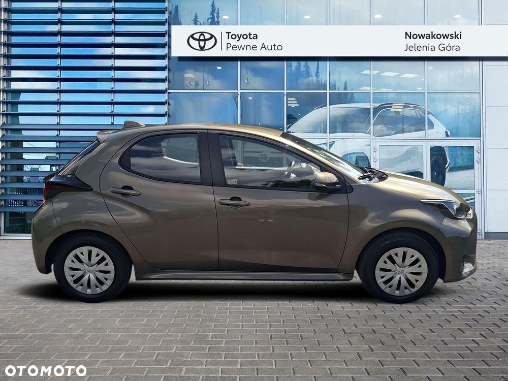 Toyota Yaris - 4