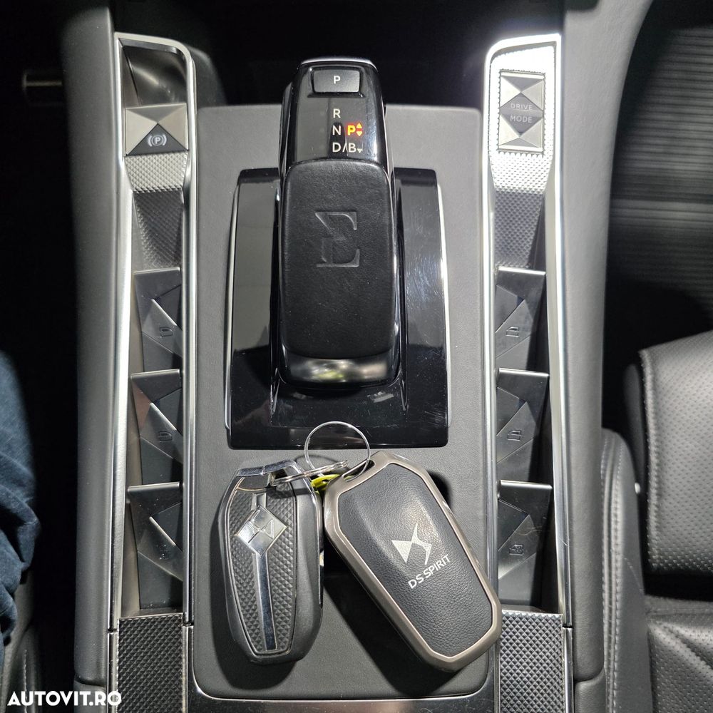 DS Automobiles DS 7 Crossback - 16