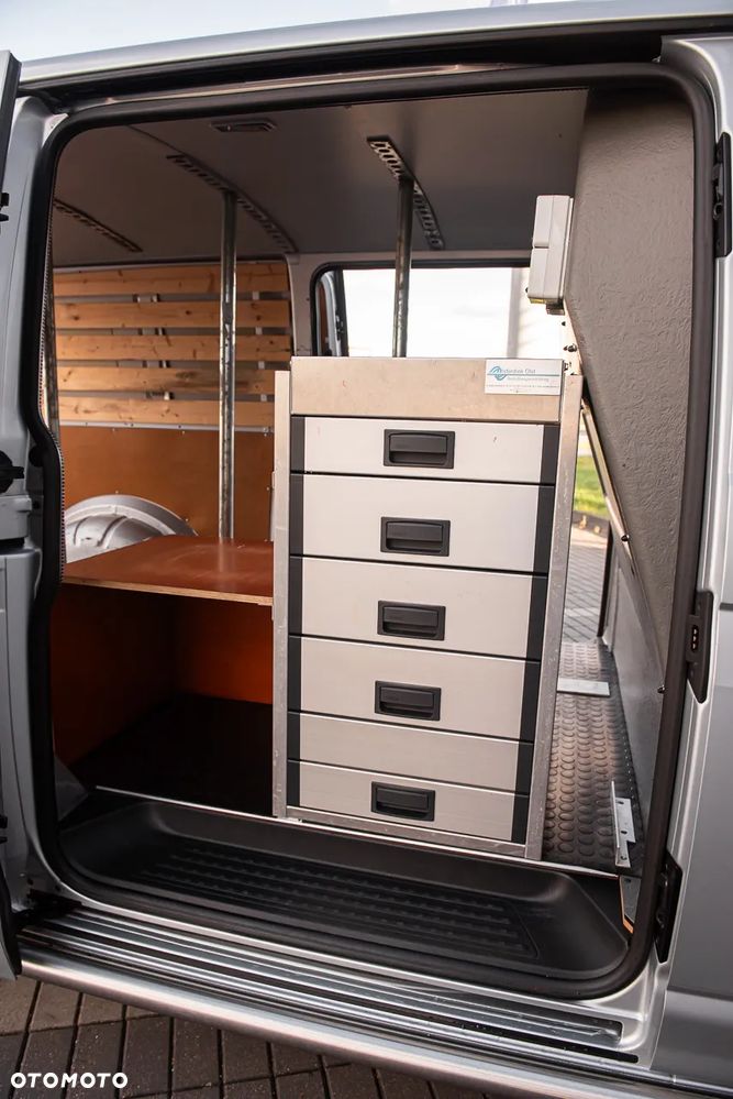 Volkswagen Transporter - 23