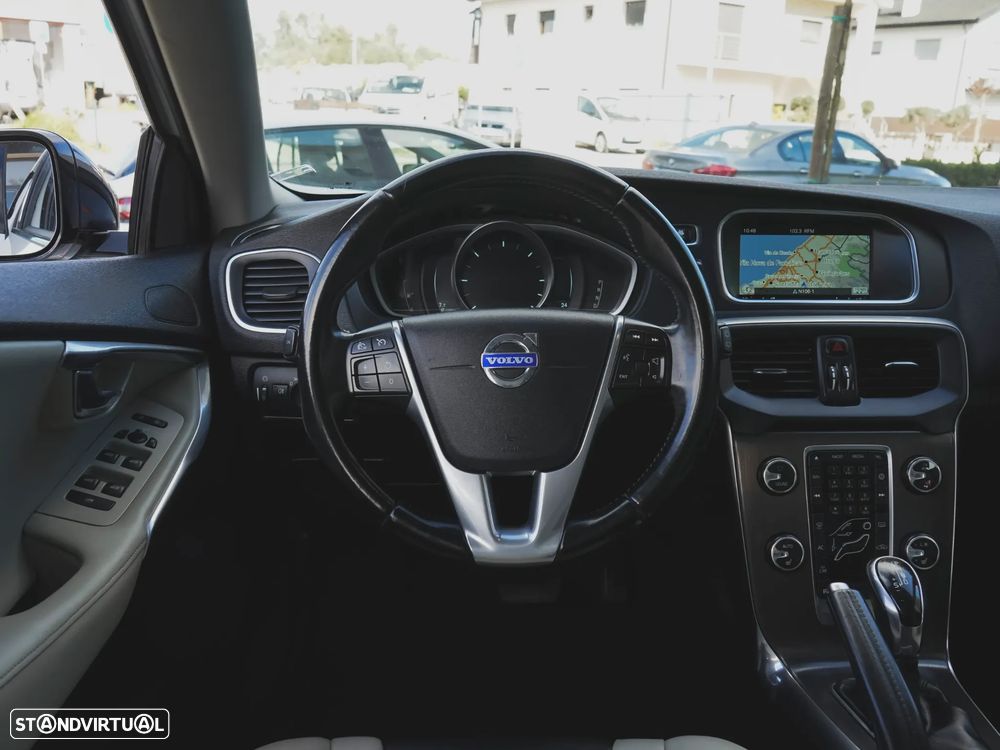 Volvo V40 2.0 D3 Summum Geartronic - 10