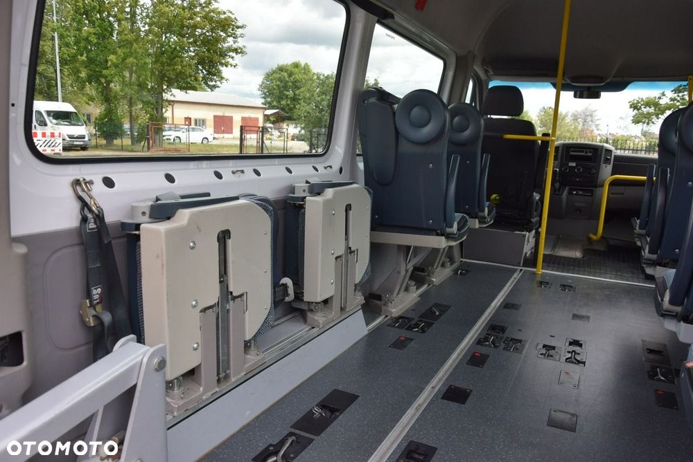 Mercedes-Benz Sprinter - 29