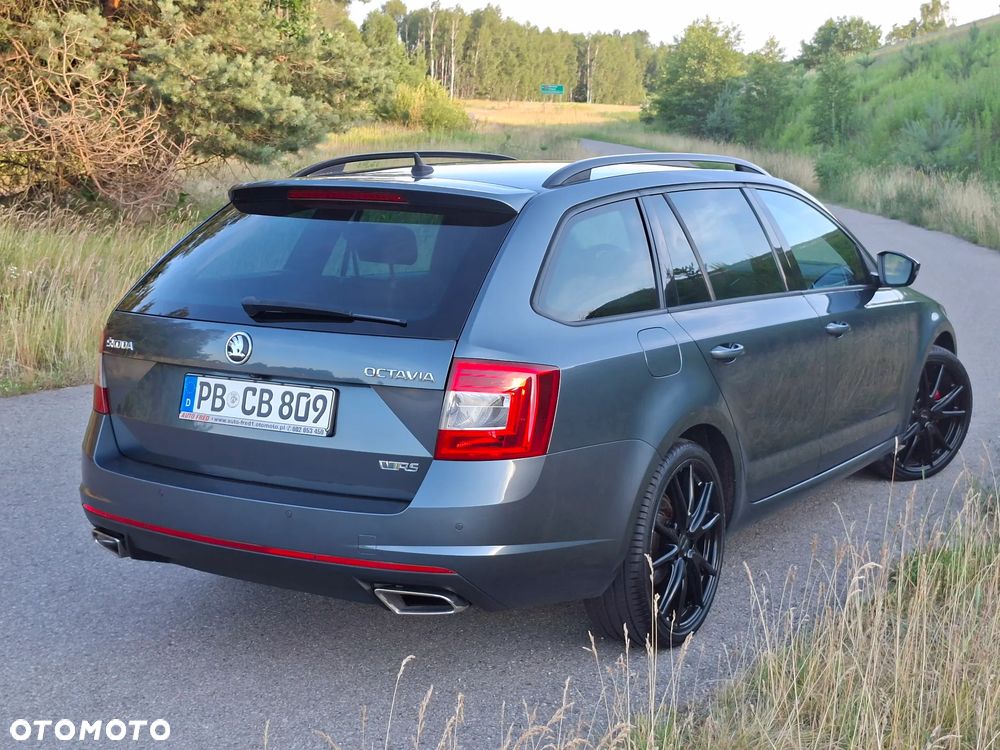 Skoda Octavia 2.0 TDI DSG RS - 14