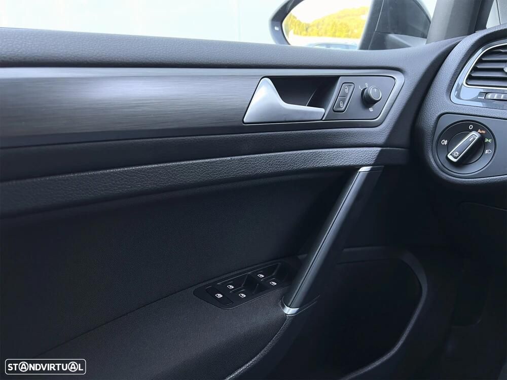 VW e-Golf AC/DC - 29