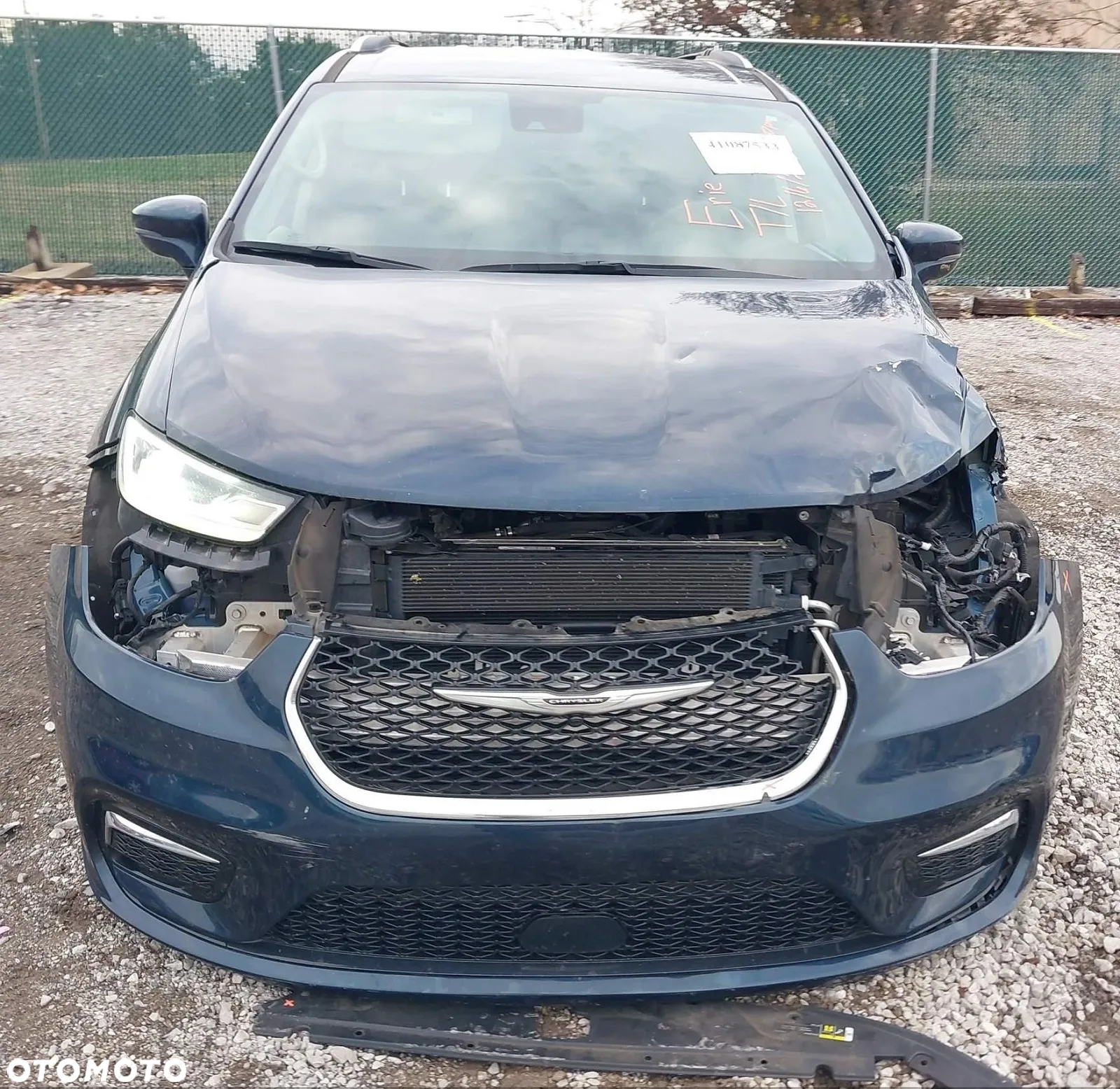 Chrysler Pacifica - 2
