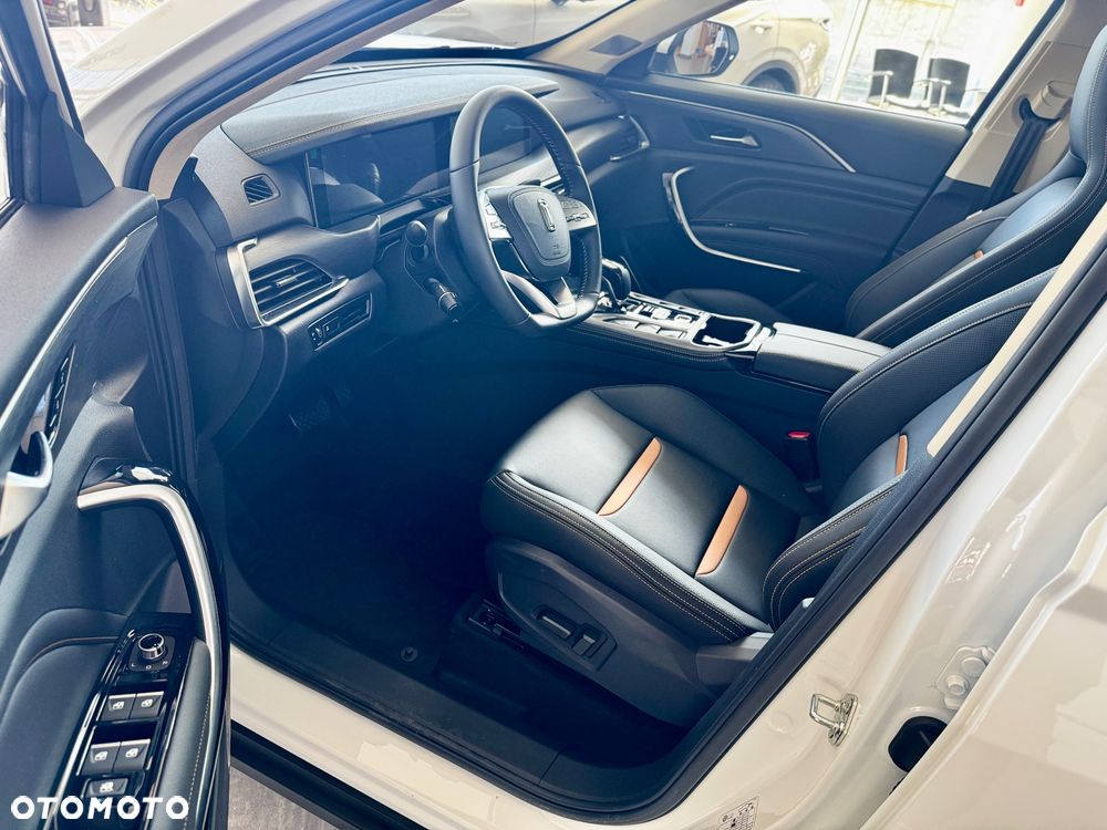 Bestune T77 1.5T Business DCT - 7