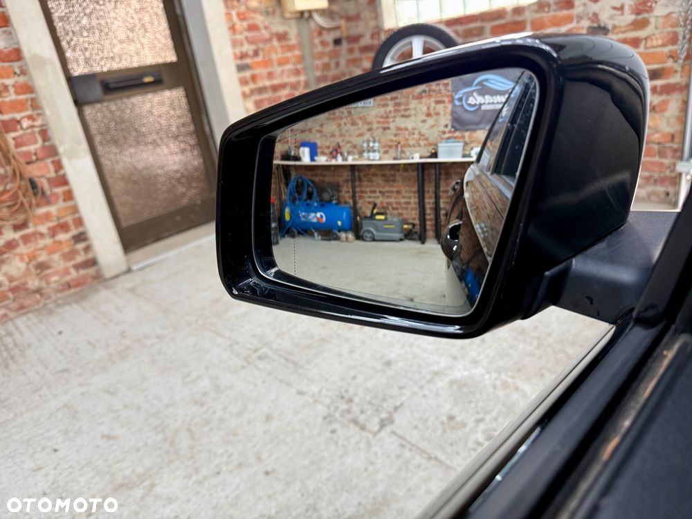 Mercedes-Benz Klasa C 180 (BlueEFFICIENCY) Elegance - 28