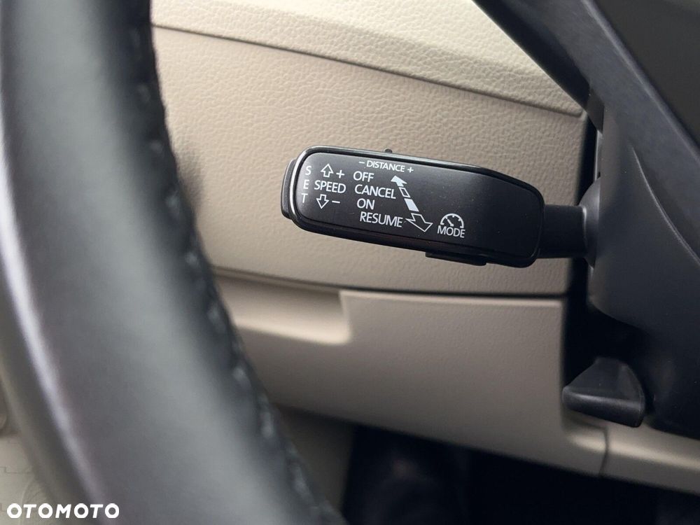 Skoda Superb 2.0 TDI L&K DSG - 26