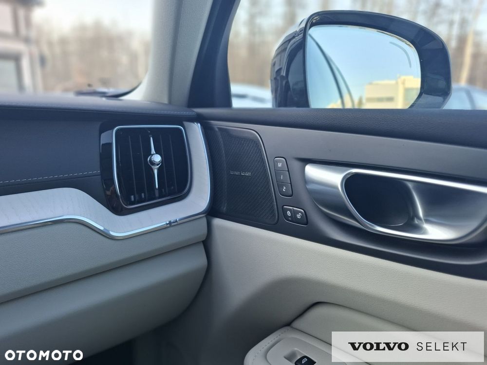 Volvo XC 60 - 30