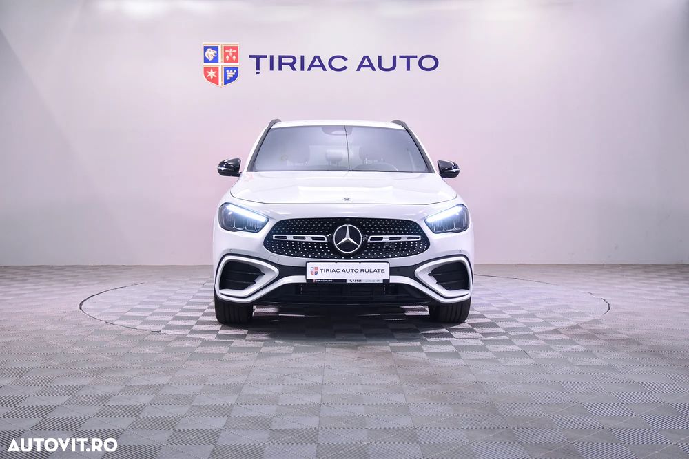 Mercedes-Benz GLA - 8