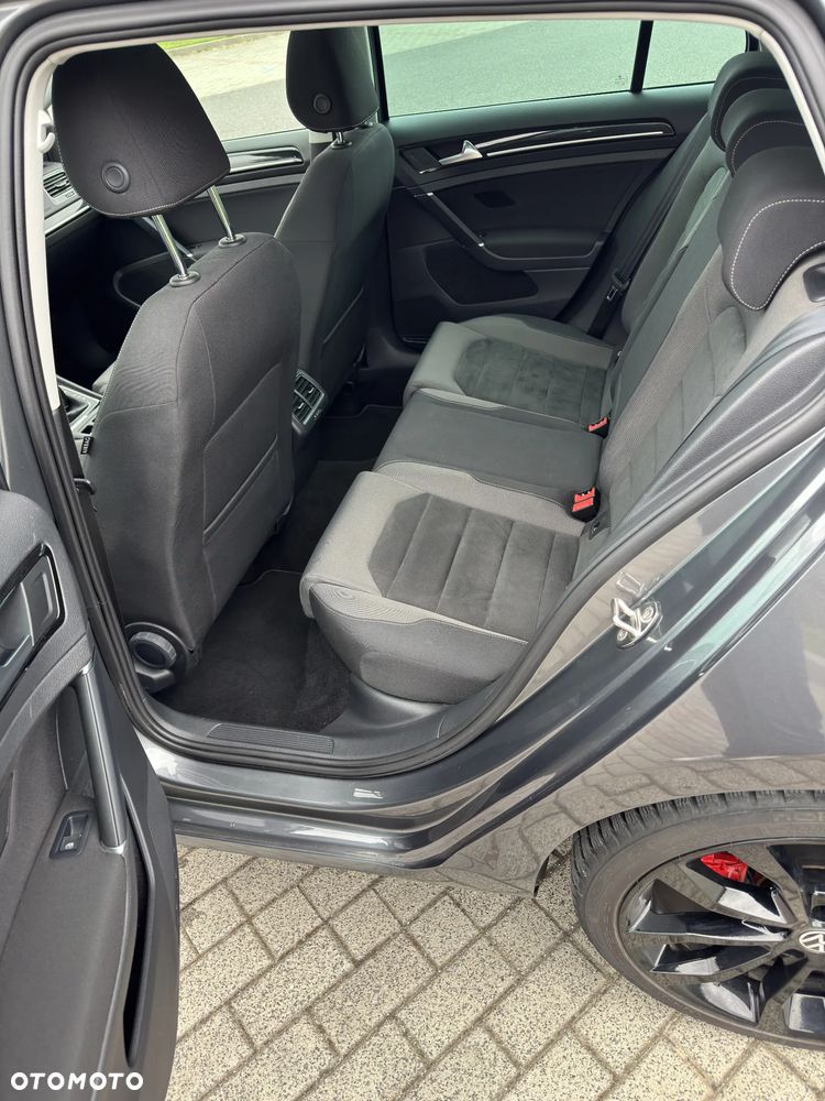 Volkswagen Golf 1.5 TSI BMT Highline - 17
