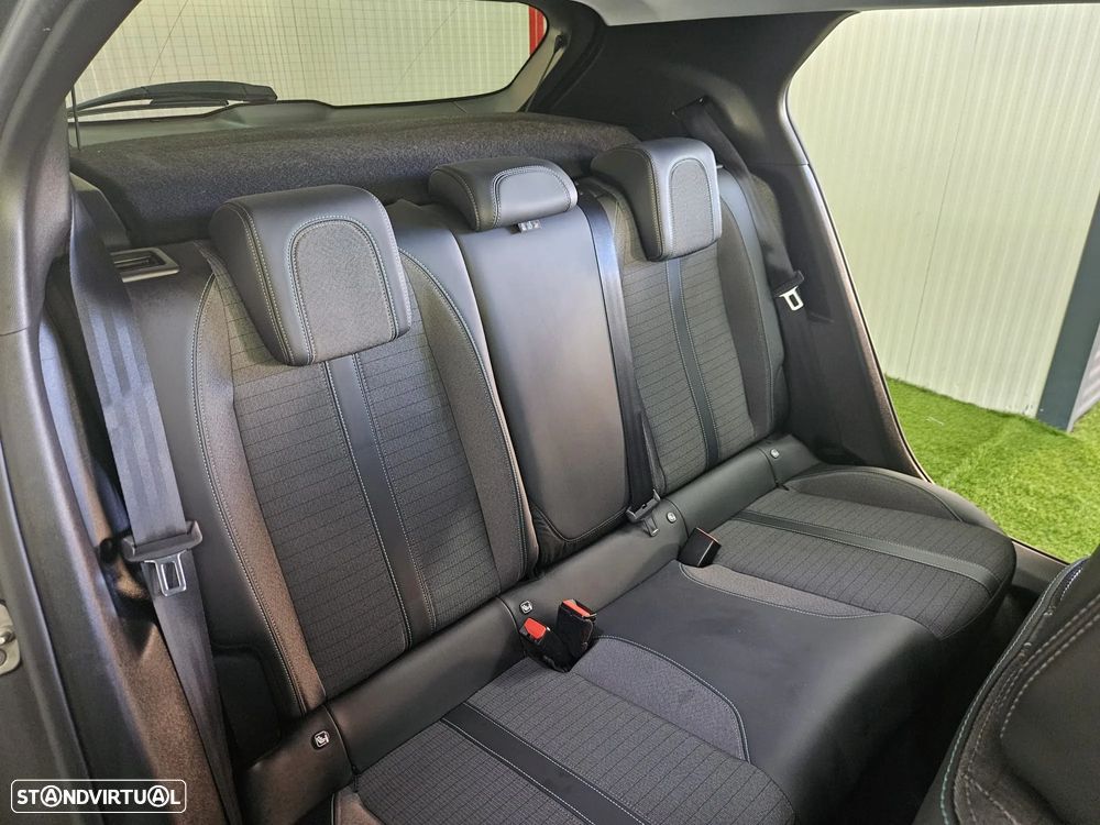 Peugeot 2008 1.5 BlueHDi Allure Pack - 27