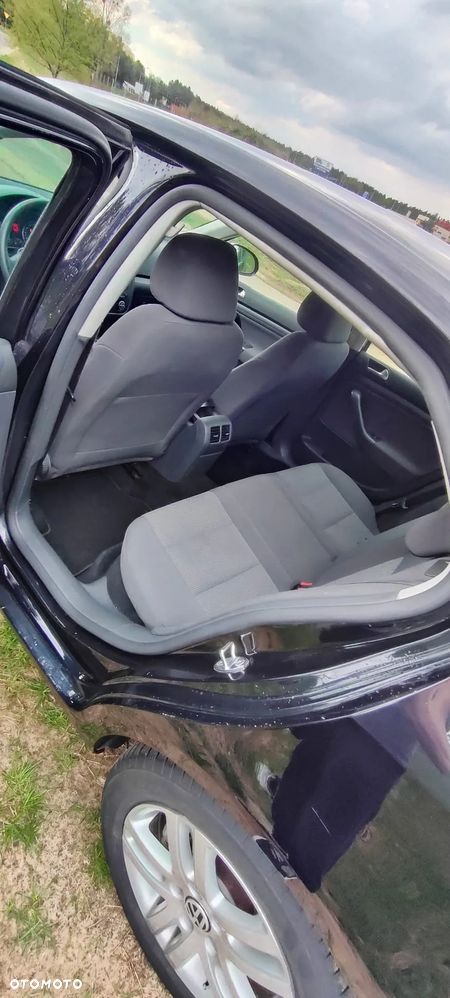 Volkswagen Jetta 1.6 Comfortline - 5