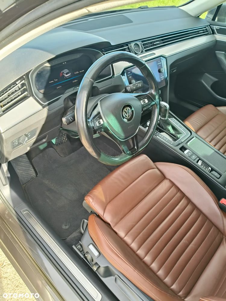 Volkswagen Passat 2.0 TDI Bi-Turbo BMT 4Mot Highline DSG - 17