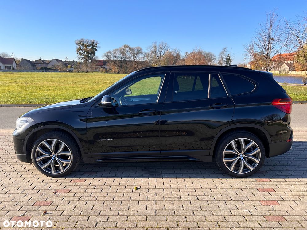 BMW X1 xDrive20d Sport Line - 7
