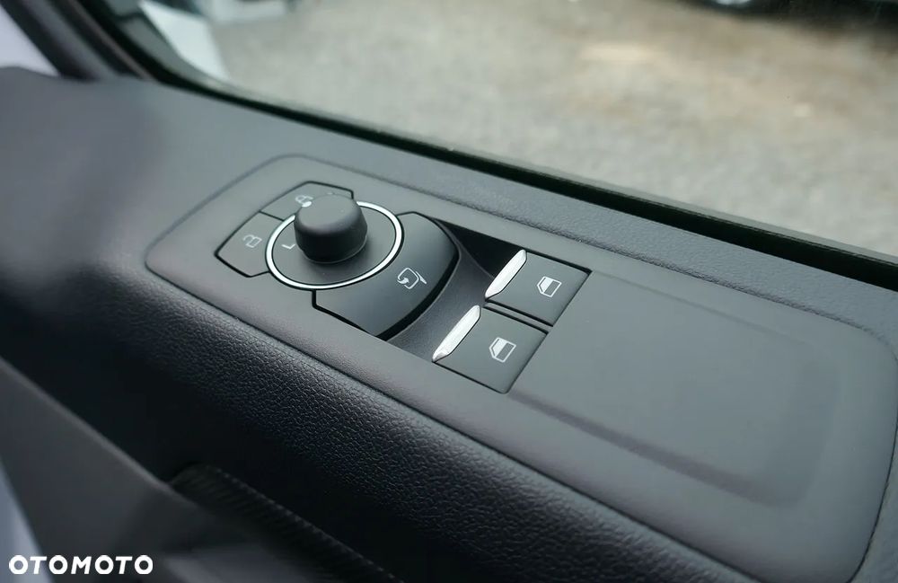 Ford Transit Custom - 12