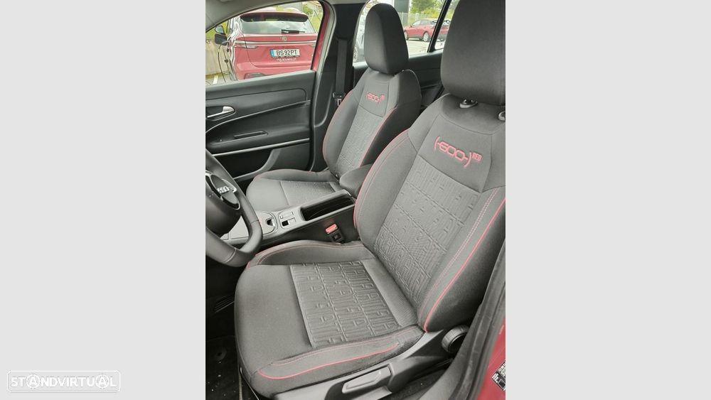 Fiat 600e 54 kWh (RED) - 9