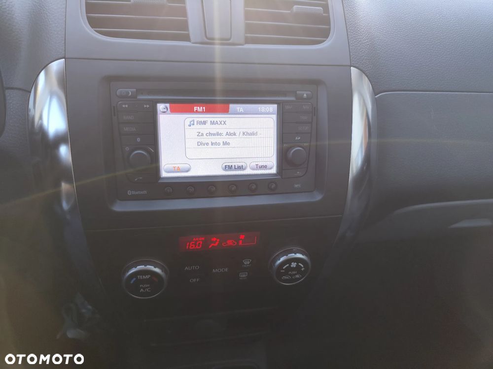 Suzuki SX4 1.6 VVT 4x2 Style - 14