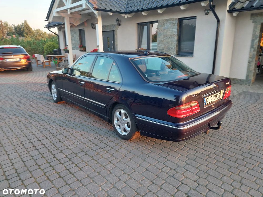 Mercedes-Benz Klasa E - 29
