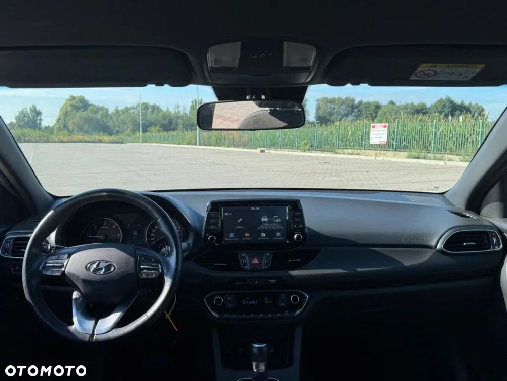 Hyundai i30 1.6 D Comfort DCT - 19