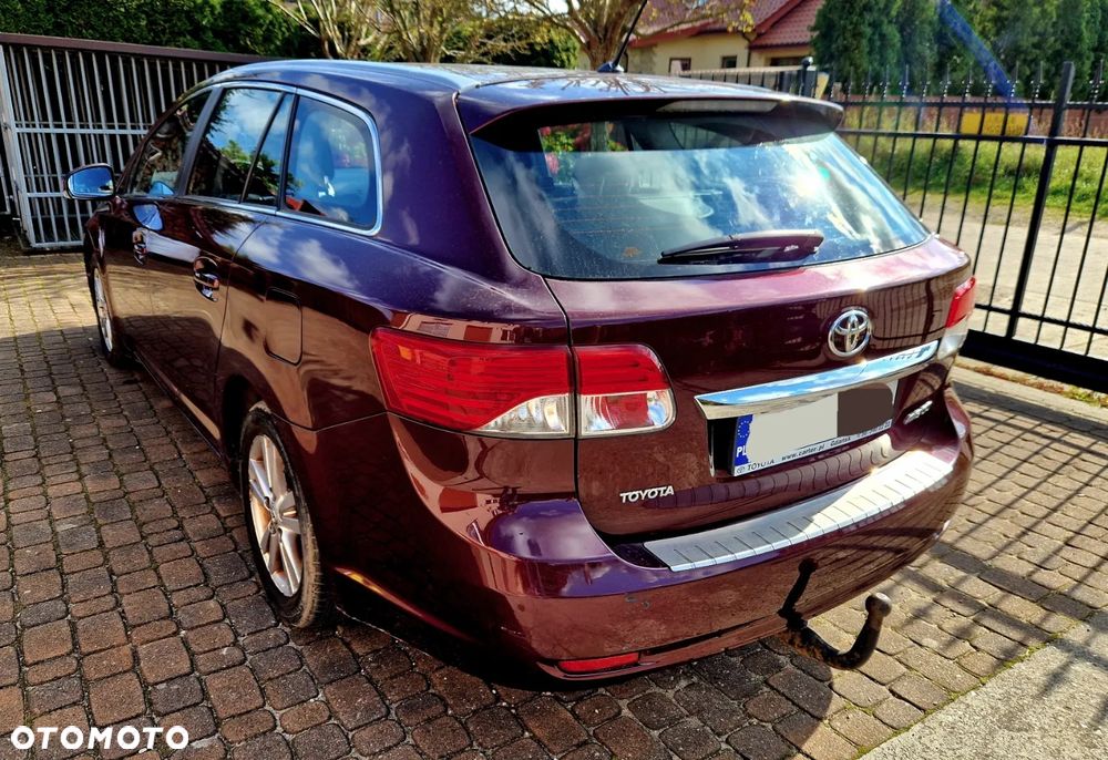 Toyota Avensis 2.0 D-4D Premium - 3