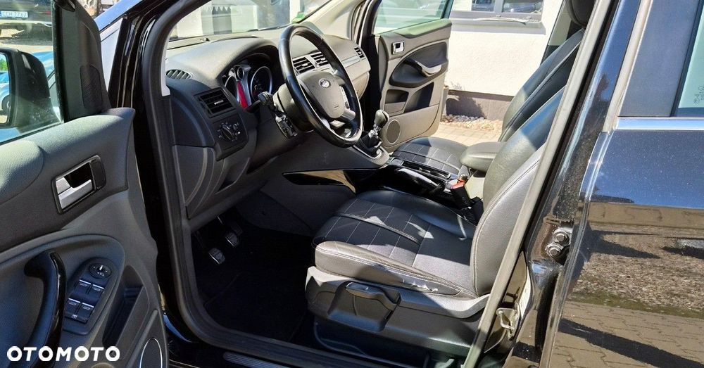 Ford Kuga - 22